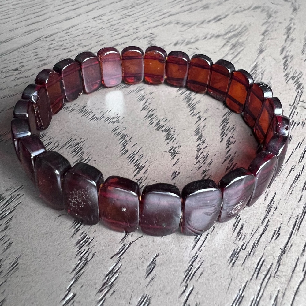 Blood amber soft bangle
